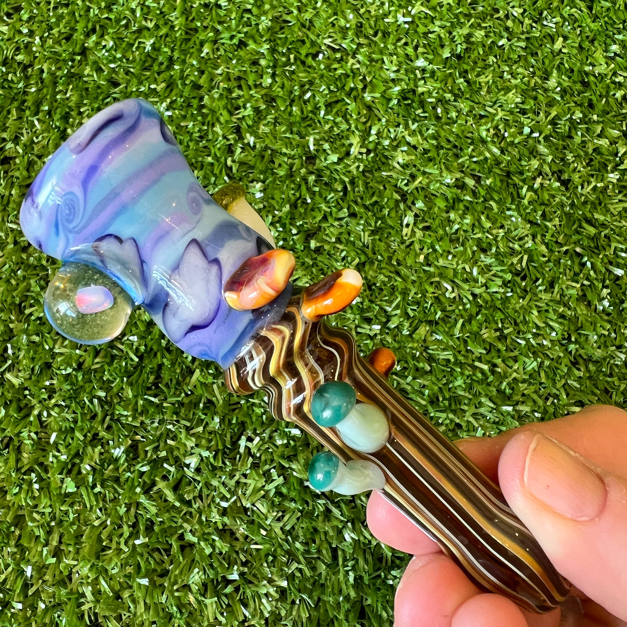 Medium Shrooms & Clouds Chillum