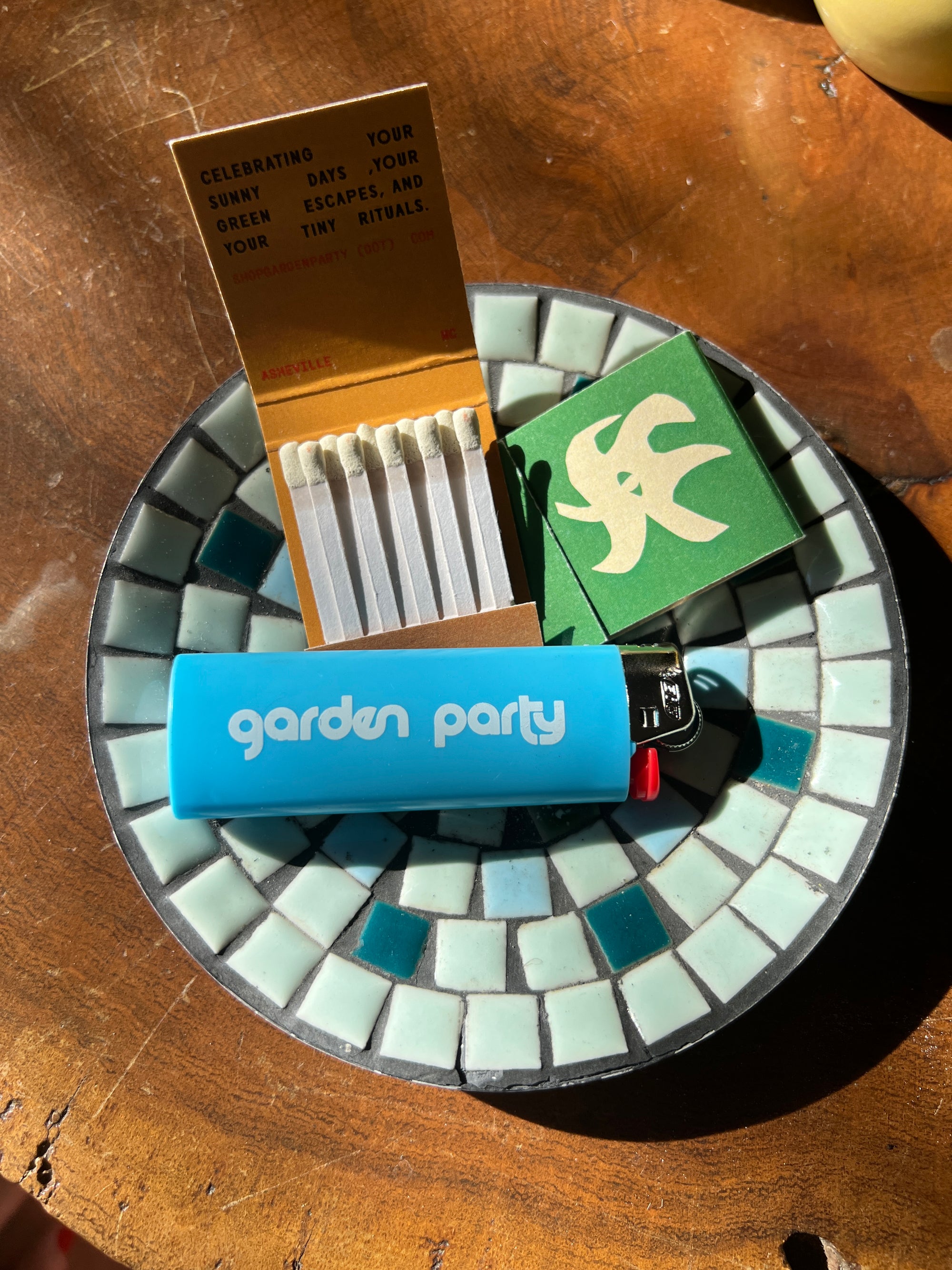 Garden Party Lighter